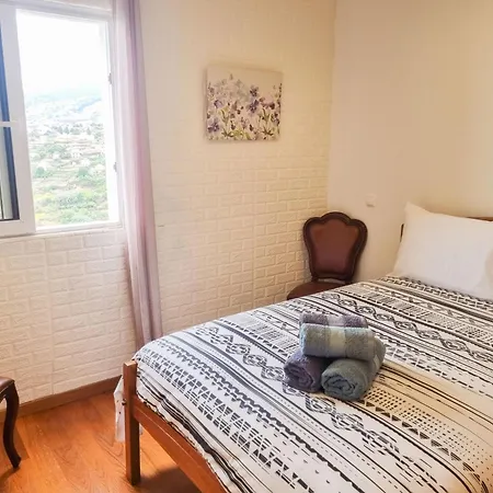 Loreto Rose, Panoramic Ocean And Mountain View * Arco da Calheta (Madeira)