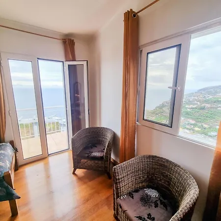 Dom wakacyjny Loreto Rose, Panoramic Ocean And Mountain View Arco da Calheta (Madeira)