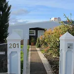 Holiday home Loreto Rose, Panoramic Ocean And Mountain View Arco da Calheta (Madeira)